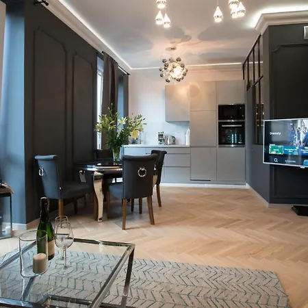 Silver House Center Апартаменты *
