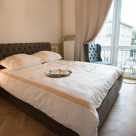 Apartamento Silver House Center *